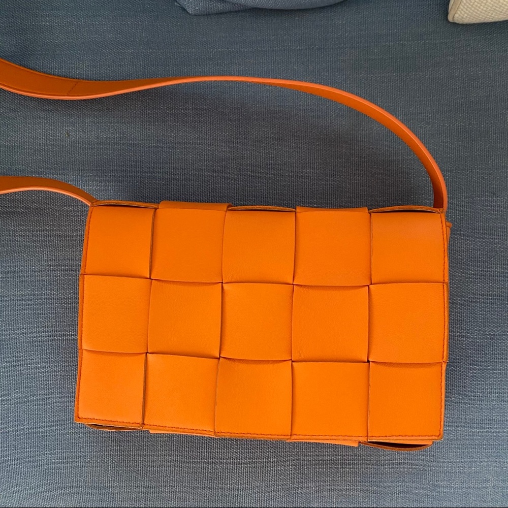 Bottega Veneta Maxi Intrecciato Cassette Bag